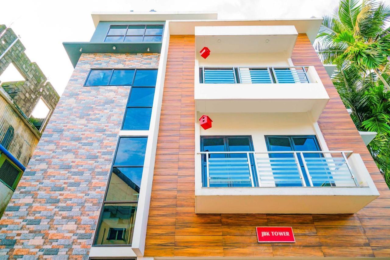 Hotel O Thykoodam Apartments Kochi Exterior foto